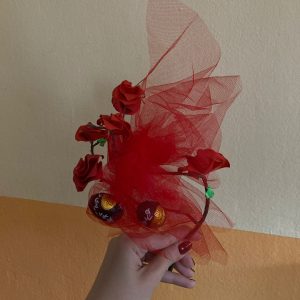 Rametto con rose e cioccolatini